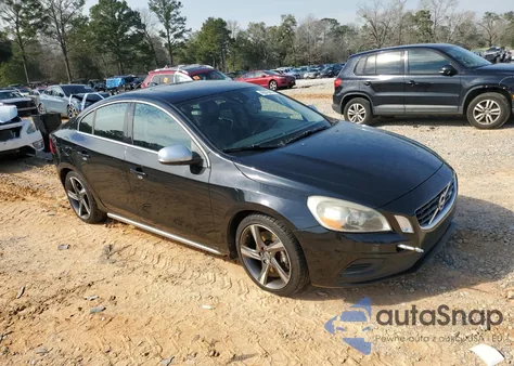 2013 Volvo S60 T6 from USA, damaged, VIN YV1902FH4D1231509